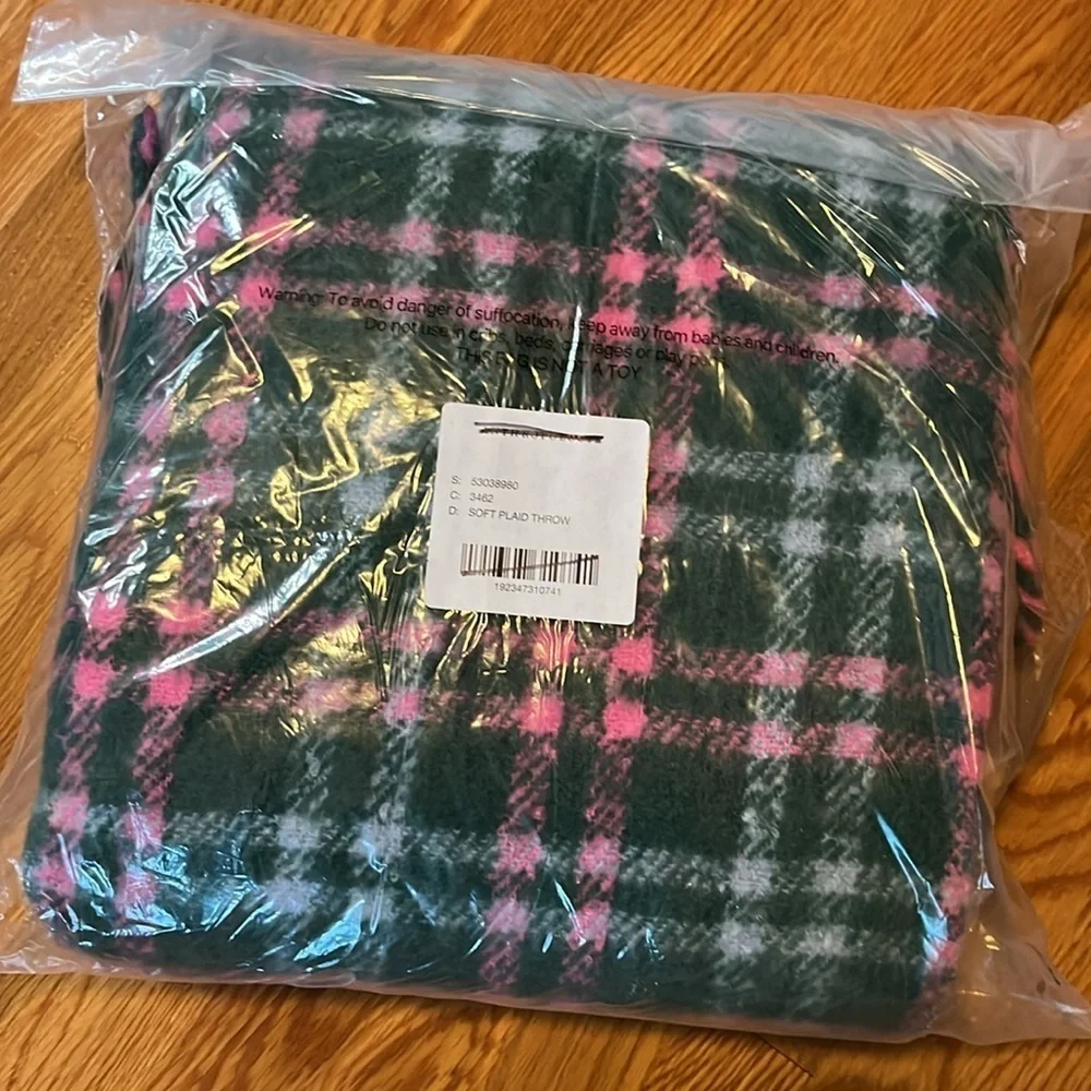 Anthropologie Tartan Plaid Throw Blanket NWT